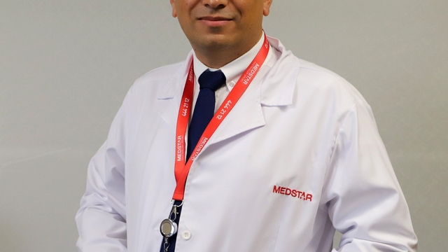 Doç. Dr. Murat Köken: "Omuz ağrısı sessizce ilerleyerek günlük hayatı zorlaştırabilir"