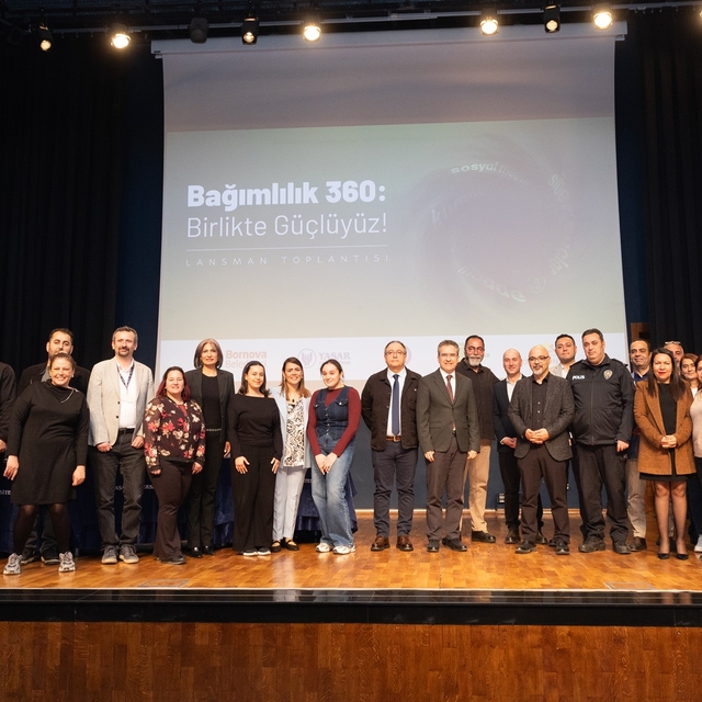 Geleceği tehdit eden üçgen: Madde, kumar, dijital
Kumar bağımlılığı yaşı 15...