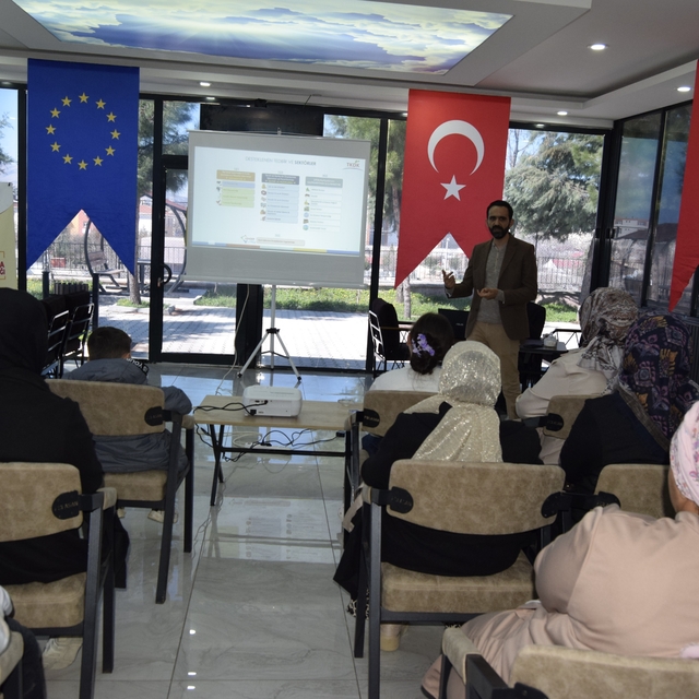 Dicle Yerel Eylem Grubu Derneğinden muhtar, kandın ve gençlere IPARD III eğ...