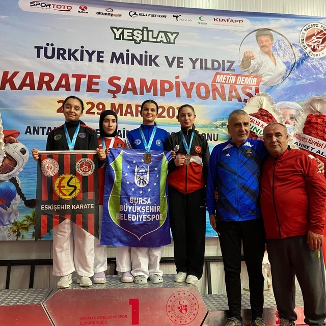Eskişehirli karateciler Türkiye Şampiyonası'ndan madalyalarla döndü
5 bin 1...