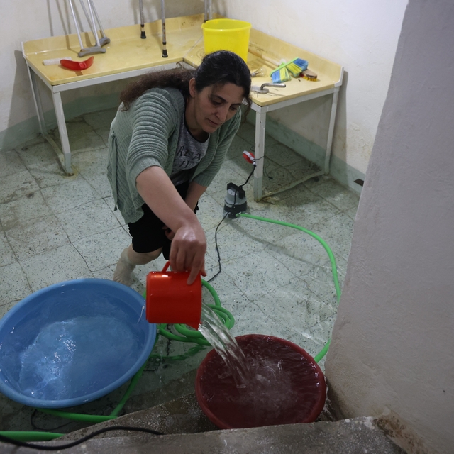 Yeraltı kaynakları dolunca sular, evlerin altından çıkmaya başladı: 40 evin...