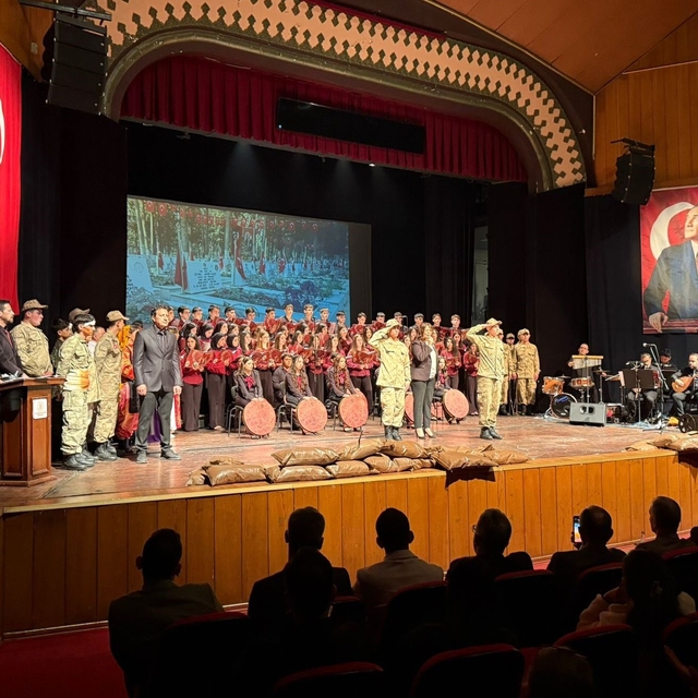 111 genç yürekten dev Çanakkale Oratoryosu