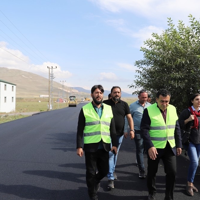 Başkan Demir, Ardahan'da yollar yenilenecek