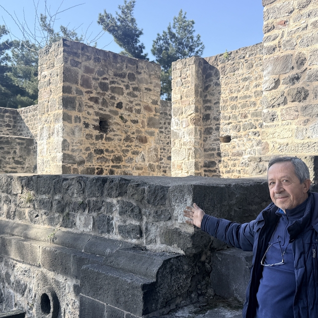 Niksar Kalesi zamana meydan okuyor