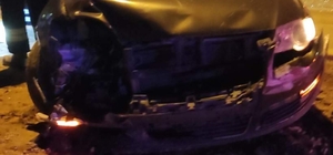 Karapınar'da tır ile otomobil çarpıştı: 2 yaralı