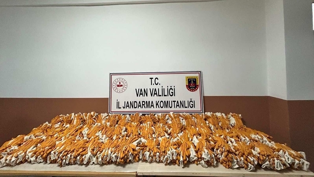 Van'da gümrük kaçağı malzeme ele geçirildi