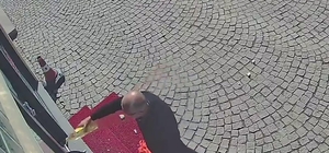 Camını kırdığı eczaneyi yakmaya çalışan eczacı gözaltına alındı