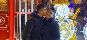 Gölette boğulan 13 yaşındaki Tanju'dan geriye bu videoları kaldı Acı haberi şaka sanıp telefonu kapatmıştı, gerçeği öğrenince dünyası yıkıldı Ağabey Arif Kara: "Çalışıyordum, bir arkadaşım arayıp 'Tanju boğuluyor' dedi. İlk başta şaka sandım ve telefonu kapattım. Ardından içime kötü bir his doğunca tekrar aradım. 'Ciddi misin, böyle bir şey oluyor mu' diye sorduğumda 'evet' yanıtını aldım" Anne Ayşe Arabacı: "Benim çocuğum gitti, başka çocuklar ölmesin. Başka anneler ağlamasın"