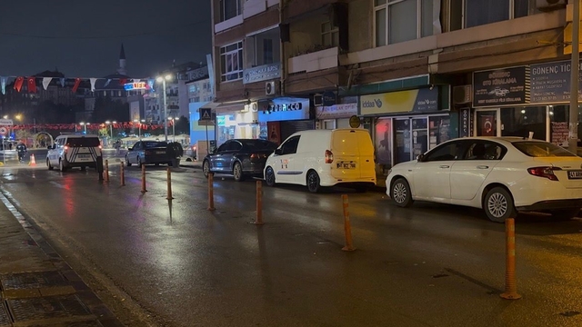 Kocaeli'de bıçaklanan şahıs dükkana sığındı