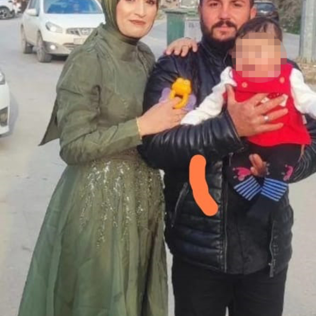 Annesini darbederken kendisine engel olmak isteyen eşini bıçaklayarak öldür...