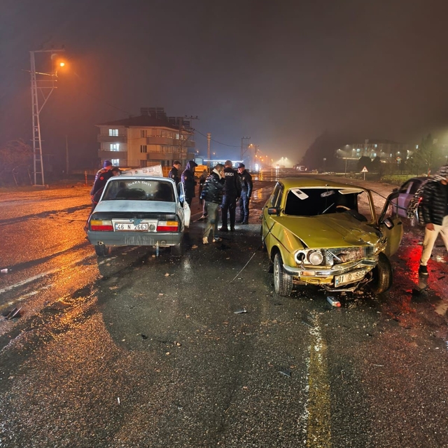 Kahramanmaraş'ta trafik kazaları: 2 yaralı