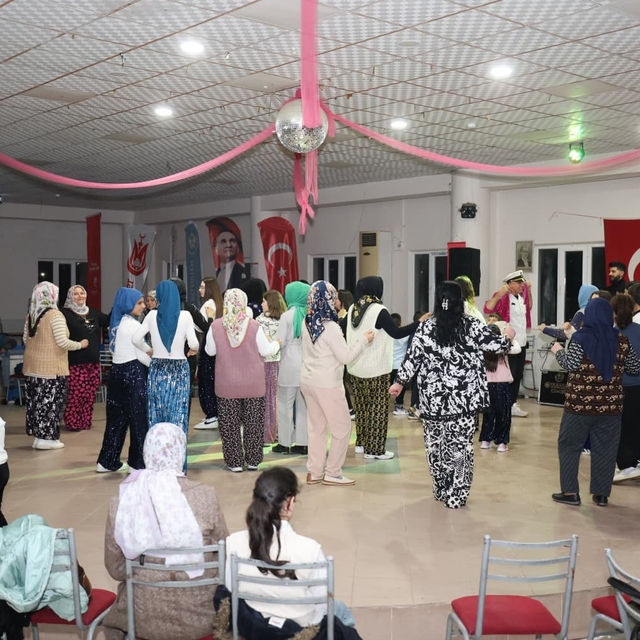 Aşağiçobanisa'da Şalvar Gecesi coşkusu