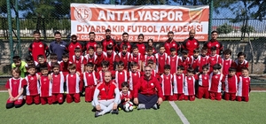 Antalyaspor Diyarbakır Futbol Akademisinden çocuklara sağlık atölyesi
