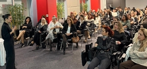 Aydın’da kadınlara ezber bozan eğitim "Kadınlar başarılı ve mutlu olduğunda güzelliklerini daha güzel yansıtır"