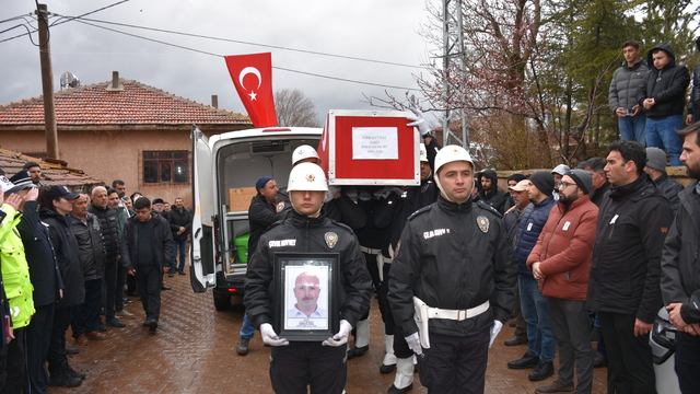 Kaza şehidi polis memuru, Kırıkkale'de son yolculuğuna uğurlandı