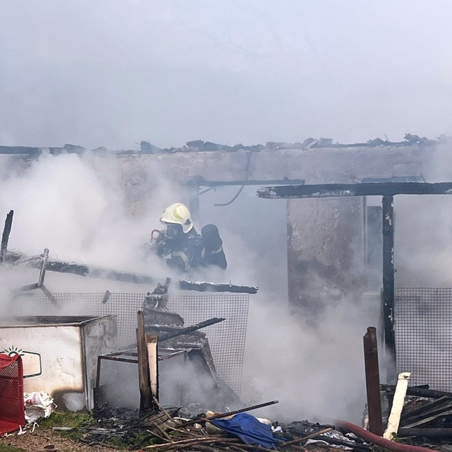 Menteşe'de evde çıkan yangında ev kullanmaz hale geldi