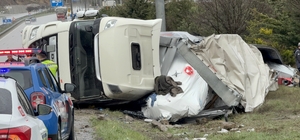 Almanya’dan Türkmenistan’a giden tır Samsun’da devrildi: 1 yaralı
