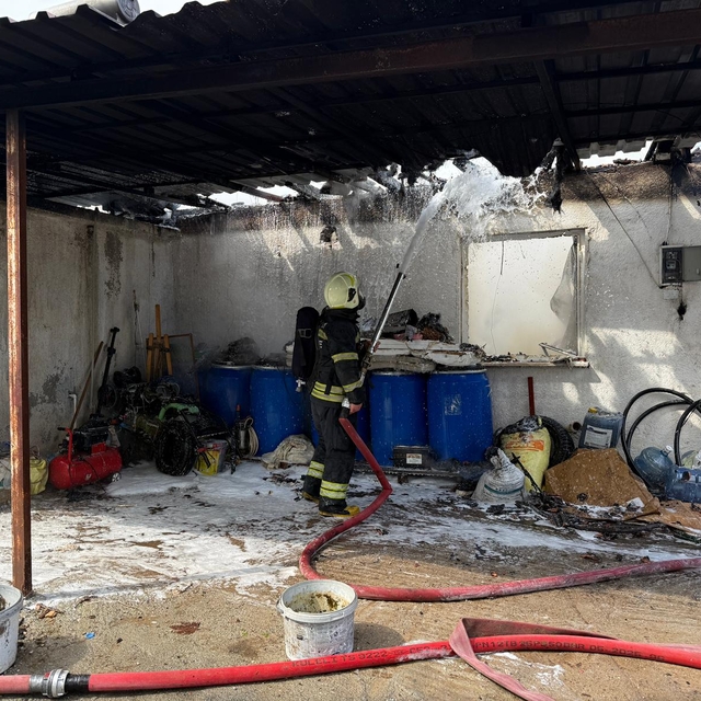 Muğla'da çıkan yangında tek katlı ev kullanılamaz hale geldi