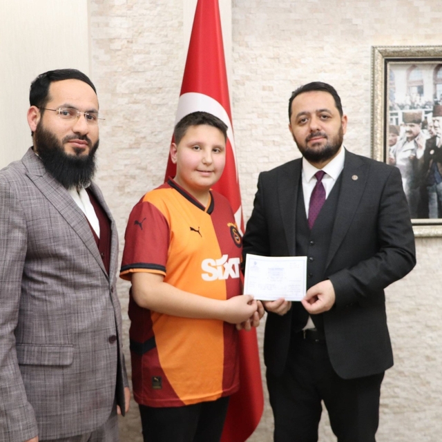 Bayram harçlıklarını Filistin'e bağışladı
Sivas'ta yaşayan ortaokul öğrenci...