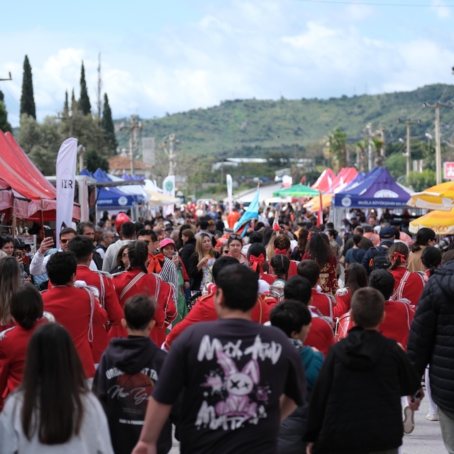 Bodrum'da Acı Ot Festivali'ne insan seli