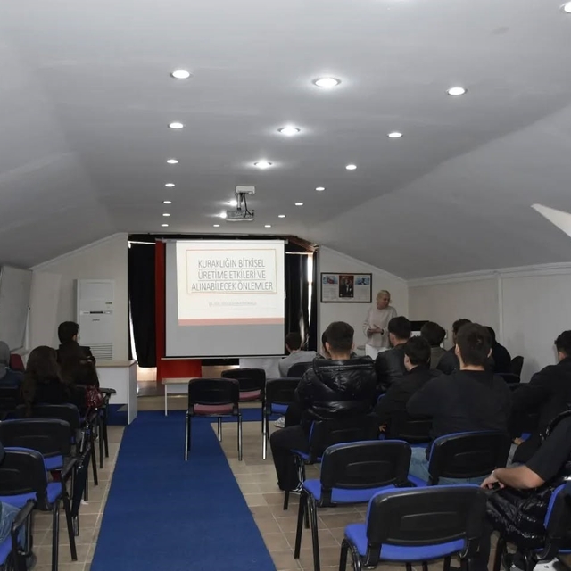 Köyceğiz Meslek Yüksek Okulu'nda 'Kuraklık ve Etkileri' konulu sunum yapıld...