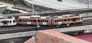 Adana’da metro vagonu seyir halindeyken raydan çıktı; kazada yaralanan olmadı