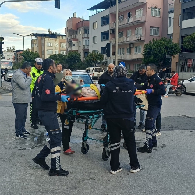 Otomobil ile motosiklet çarpıştı: 2 yaralı