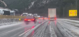 Adana'da dolu ulaşımda aksamalara neden oldu