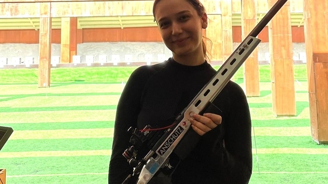 Milli sporcu kendi rekorunu kırarak zirveye çıktı