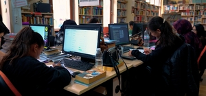 Didim Belediyesi Halk Kütüphanesi gençlerin buluşma merkezi oldu