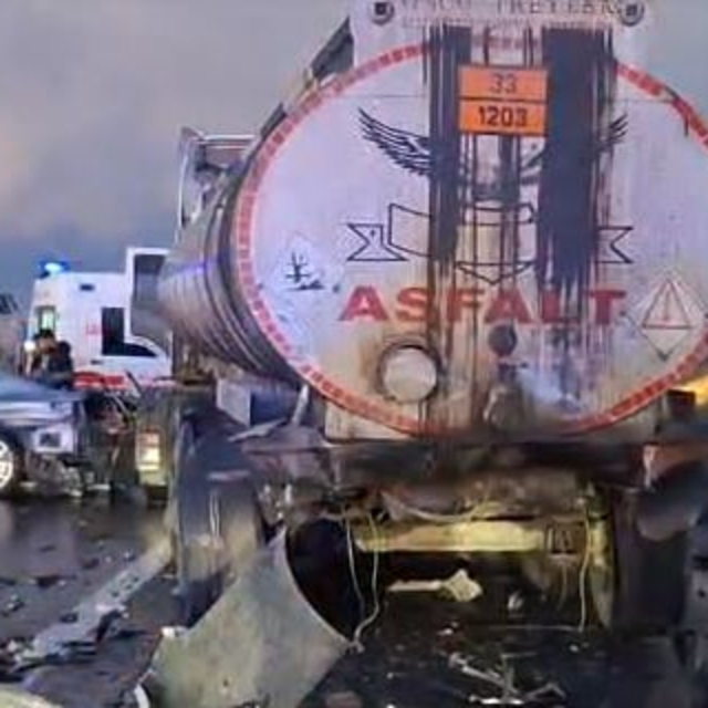 Şanlıurfa'da zincirleme kaza:1 ölü, 5 yaralı