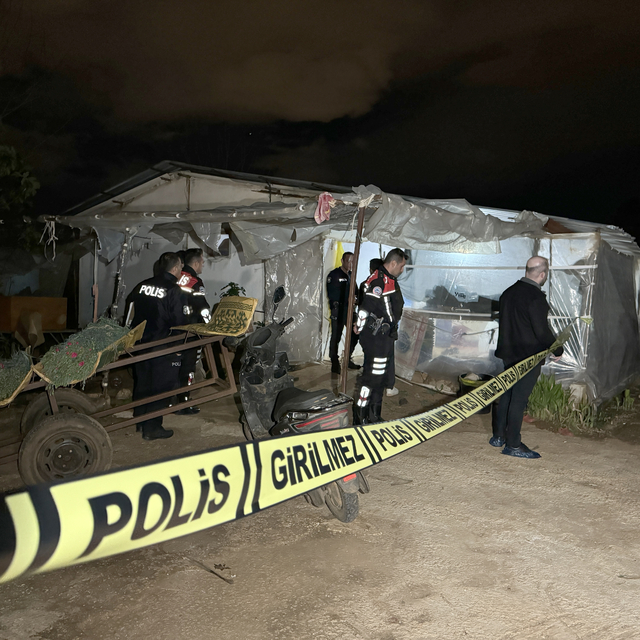 Antalya'da sera işçisi kadın evinde ölü bulundu