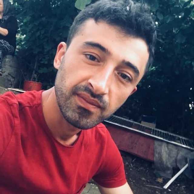 İşçi servisiyle çarpışan otomobilin sürücüsü öldü