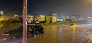 Cizre’de sağanak; evleri su bastı, mahsur kalanlar kurtarıldı