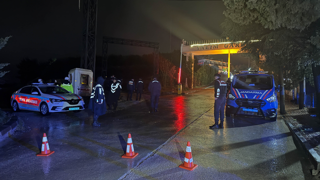 Rüşvet soruşturmasında gözaltına alınan Uşak Belediye Başkanı Yalım'ın 4 işletmesinde arama yapıldı