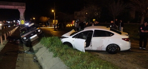 Edirne’de cip ile otomobil çarpıştığı kazada 3 kişi yaralandı: Kaza sonrası kaçan kedi bulunamadı