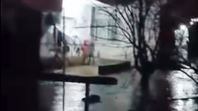 Şırnak'ta şiddetli yağış: Köy yolları göle döndü