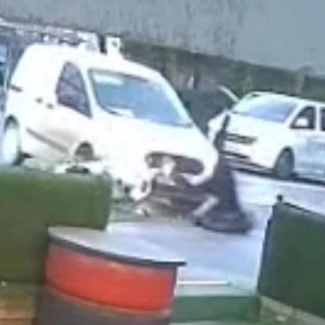 Tekirdağ'da otomobille çarpışan motosikletlinin yaralandığı kaza kamera