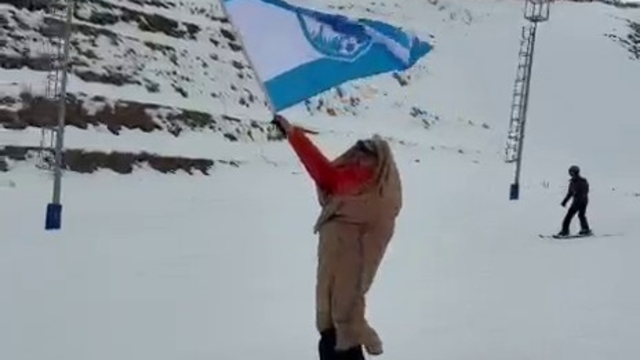 Palandöken'in zirvesinden ehram ve Erzurumspor bayrağı ile kaydı