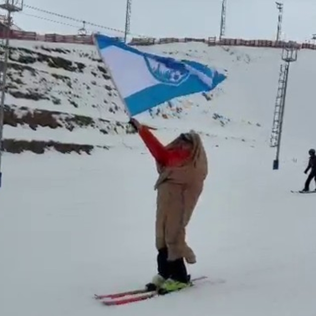 Palandöken'in zirvesinden ehram ve Erzurumspor bayrağı ile kaydı