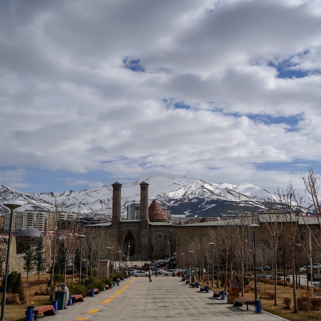 Yüksek kesimlerde kar var