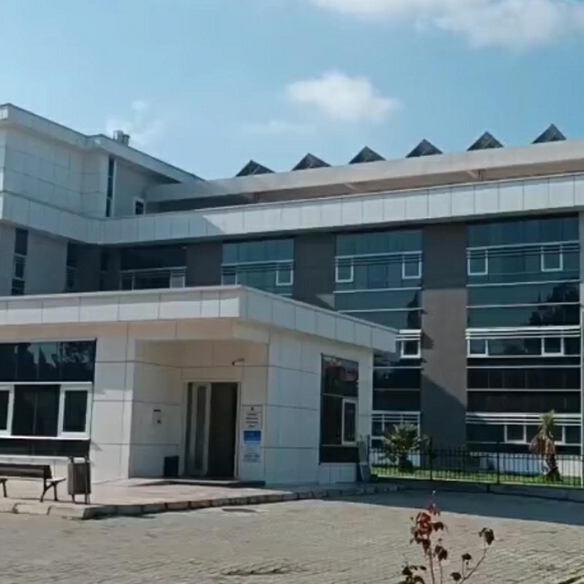 İzmir'de kayalıkların arasında bebek cesedi bulundu