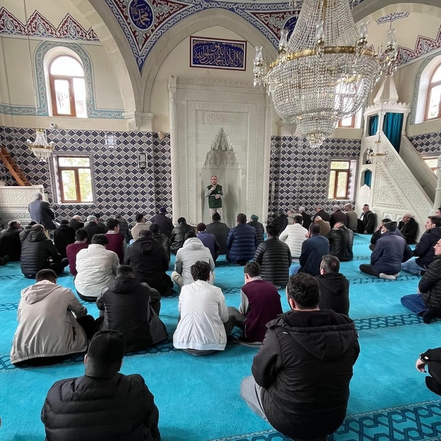 Bayburt'ta cami cemaati bağımlılıkla mücadele konusunda bilgilendirildi