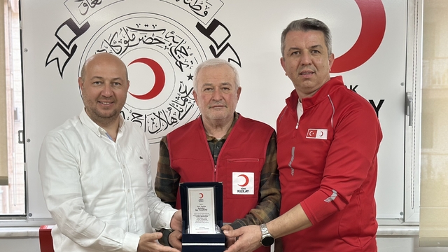 Kızılay Manisa'dan Ramazan başarısına ödül yağmuru