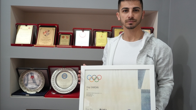 Milli karateci Eray Şamdan veda kararının perde arkasını anlattı
Eray Şamdan: "Zirvede bırakmak hayalimdi"
Tatamiye şampiyon olarak veda eden Şamdan, tecrübelerini gençlere aktaracak