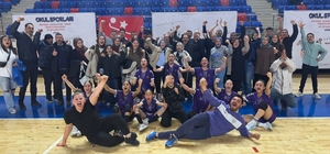 Işıklar Şeker Ortaokulu Hentbol Yıldız Kızlar Türkiye Şampiyonasında şampiyon oldu