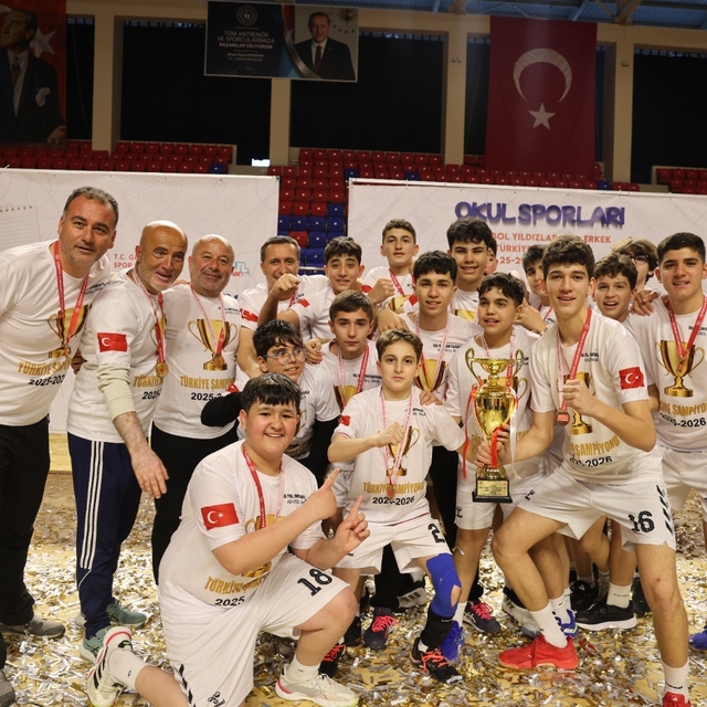 Niğde'de hentbol şöleni büyük heyecanla sona erdi