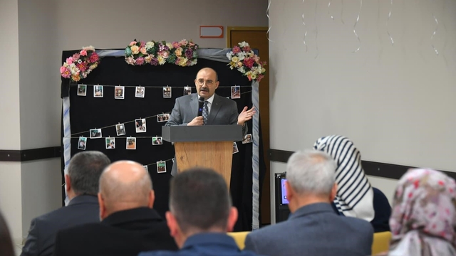 Balıkesir'de 'Zarafet' ve 'Edebiyat' atölyeleri hizmete girdi
Balıkesir'de eğitim alanında önemli bir adım daha atıldı