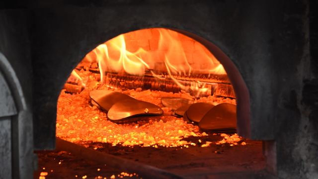 Samsun'dan 33 ülkeye el yapımı bateri zili; 1400 derecede dövülüp dünyaya satılıyor