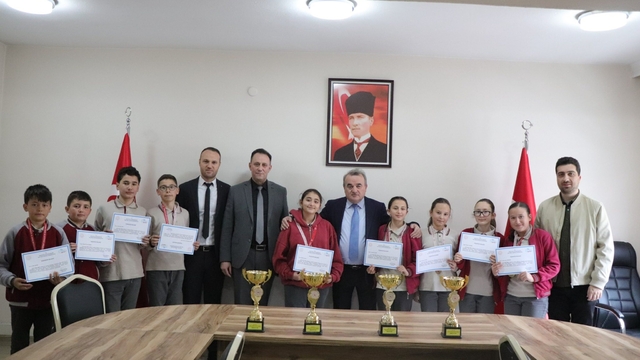 Bilecik'te oryantiring şampiyonlarına ödül